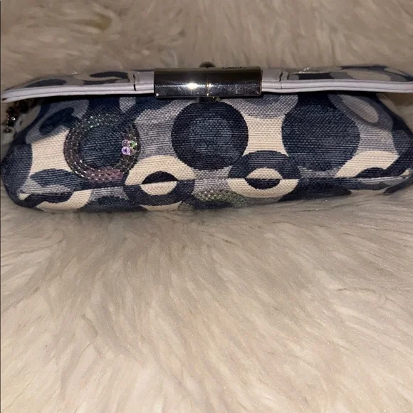 COACH Kristin Sequin Op Art Canvas Large Wristlet in blue denim - Picture 9 of 11